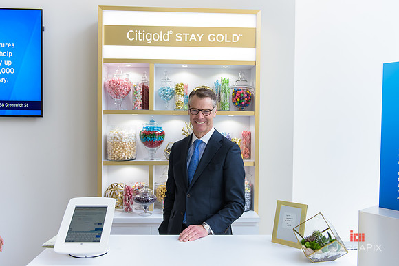 Soho_Citi_Gold_Candy_Kiosk2_5-2-2018-058