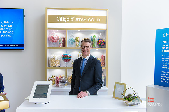 Soho_Citi_Gold_Candy_Kiosk2_5-2-2018-059