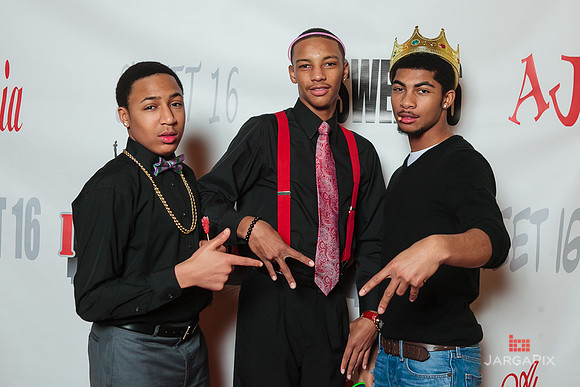 Alaysia_Sweet_16_PhotoBooth-047