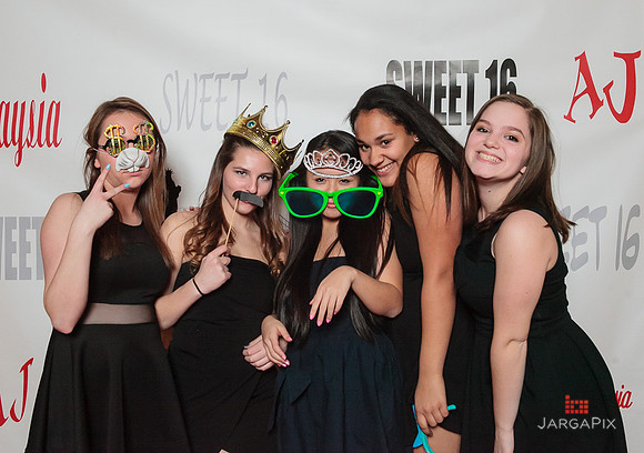 Alaysia_Sweet_16_PhotoBooth-017