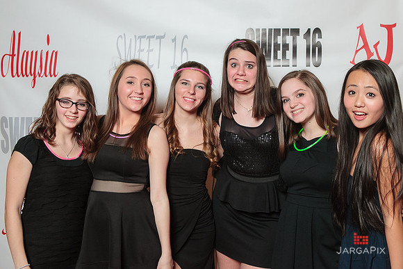 Alaysia_Sweet_16_PhotoBooth-044