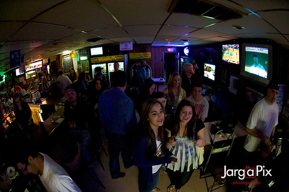 Odd_Man_In_Pauls_Bar-154