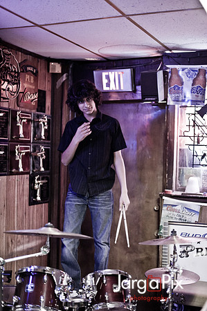 Odd_Man_In_Pauls_Bar-421