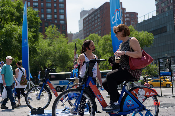 Soho_CitiBike_Installation_Union_Square_Spring_2016-0085