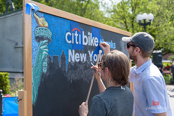 Soho_CitiBike_Installation_Union_Square_Spring_2016-0002