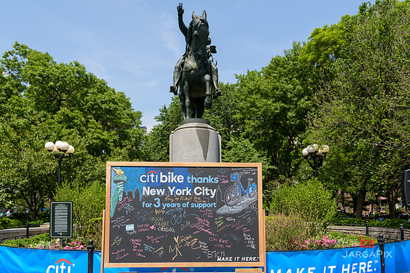 Soho_CitiBike_Installation_Union_Square_Spring_2016-0368
