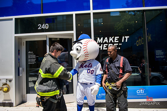Soho_Exp_Citi_Williamsburg_Mr_Met_6-20-2017_233