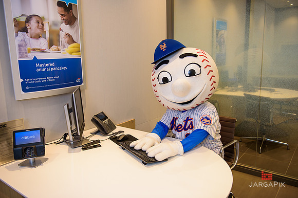 Soho_Exp_Citi_Williamsburg_Mr_Met_6-20-2017_369