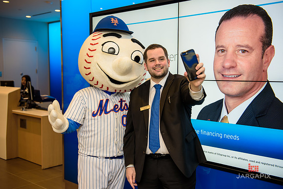Soho_Exp_Citi_Williamsburg_Mr_Met_6-20-2017_296