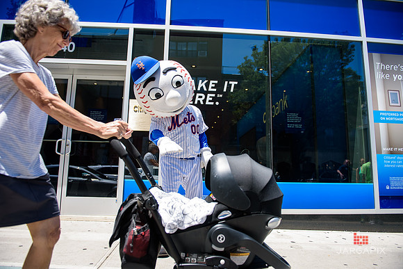 Soho_Exp_Citi_Williamsburg_Mr_Met_6-20-2017_319