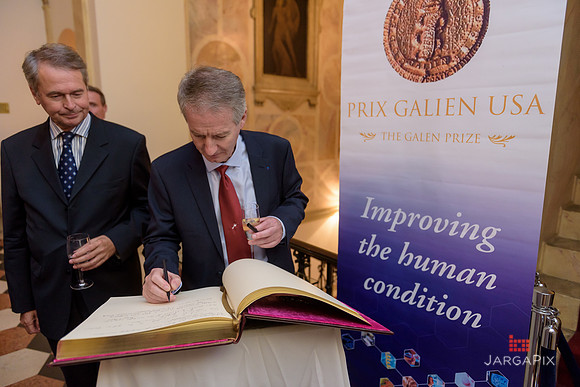 The_Galien_Foundation_Awards_2015_Dinner-075