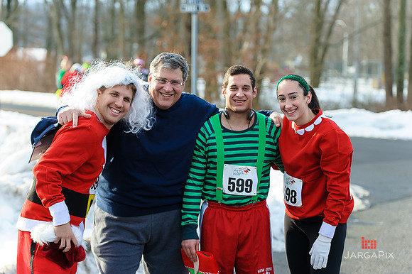 SuperSanta_5k_Slideshow-002