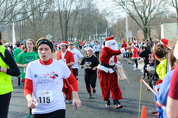 SuperSanta_5k_Slideshow-052