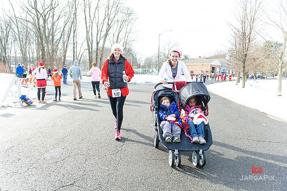 SuperSanta_5k_Slideshow-082
