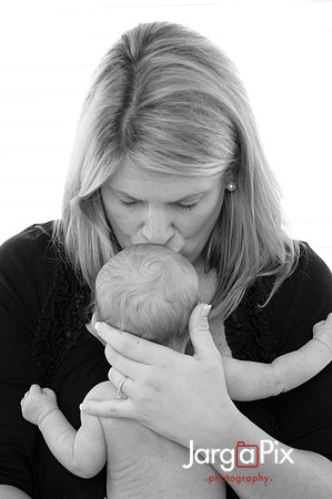 Piper_newborn_session-077-2