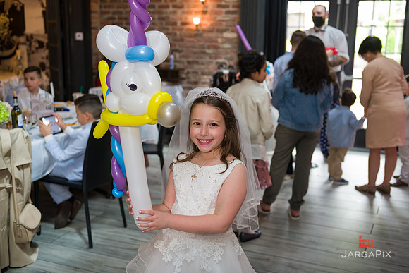 Isabella_Communion_Slideshow-48
