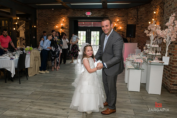 Isabella_Communion_Slideshow-25