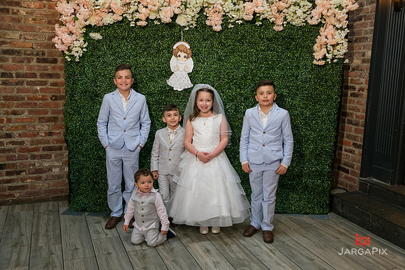 Isabella_Communion_Slideshow-19