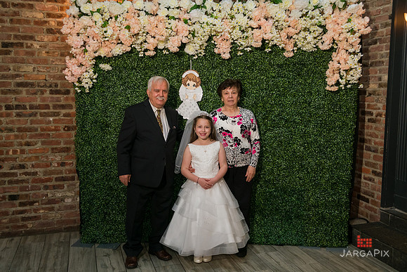 Isabella_Communion_Slideshow-24