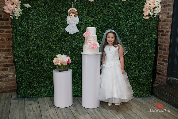 Isabella_Communion_Slideshow-30