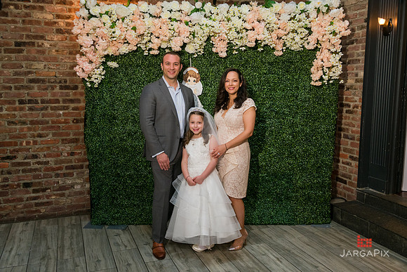 Isabella_Communion_Slideshow-10