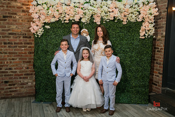Isabella_Communion_Slideshow-17