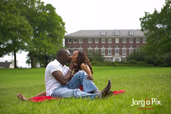 Huda_Patrick_Engagment_Session-130