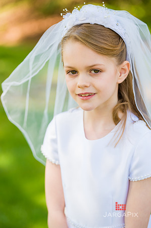 Emma_Communion_Preview-26