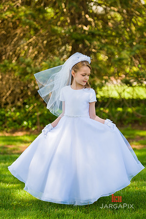 Emma_Communion_Preview-24