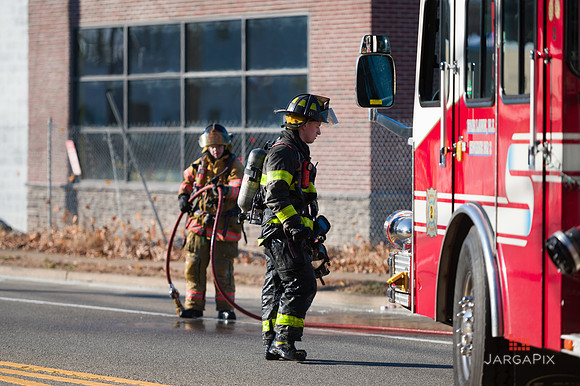 FLFD_Maple_Fern_Car_Fire_12-20-2021-024