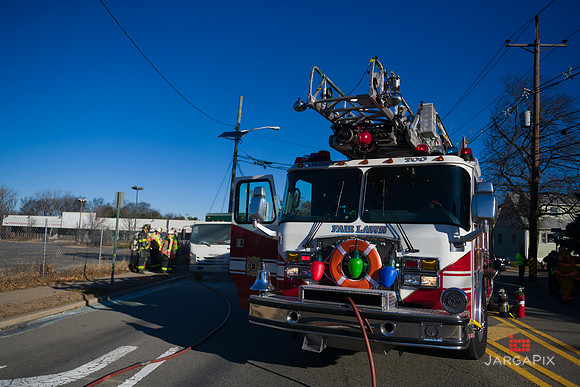 FLFD_Maple_Fern_Car_Fire_12-20-2021-016