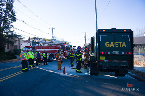 FLFD_Maple_Fern_Car_Fire_12-20-2021-002