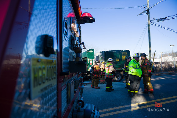 FLFD_Maple_Fern_Car_Fire_12-20-2021-011
