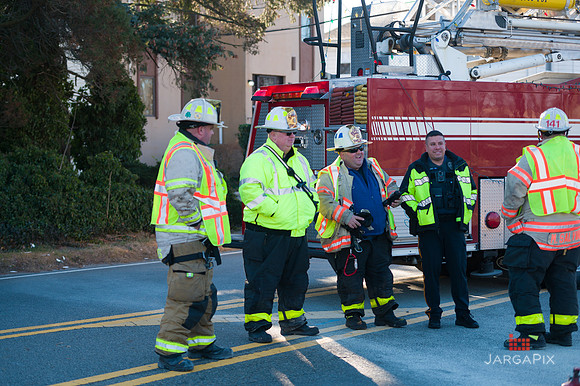 FLFD_Maple_Fern_Car_Fire_12-20-2021-006