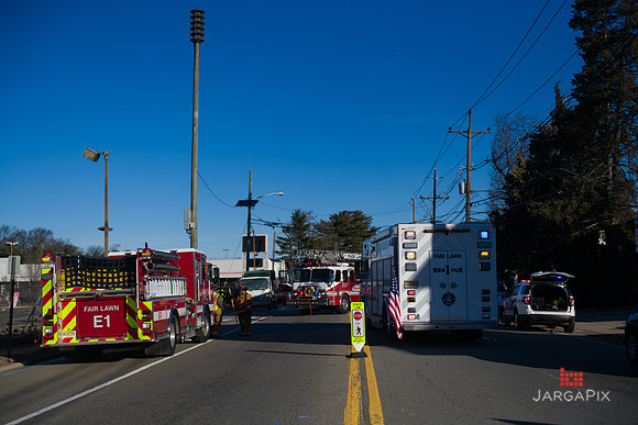 FLFD_Maple_Fern_Car_Fire_12-20-2021-014