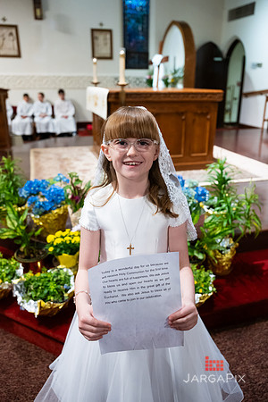 Lily_M_Communion-001