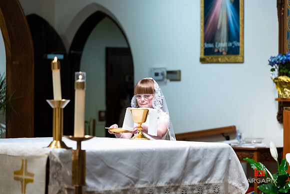 Lily_M_Communion-087