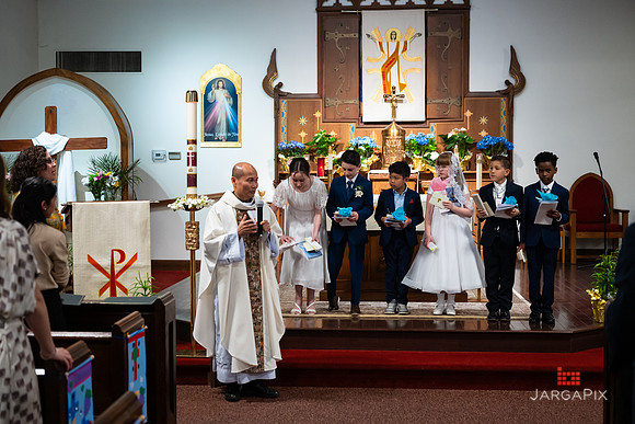 Lily_M_Communion-169
