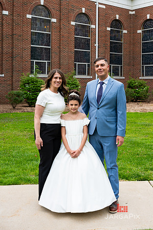 Adriana_D_Holy_Communion-012