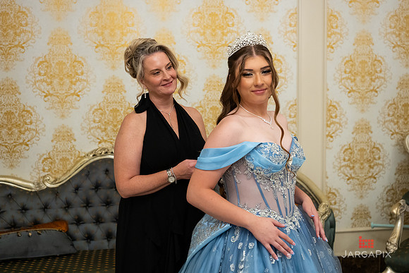 Josselyn_Sweet16_Preview-08