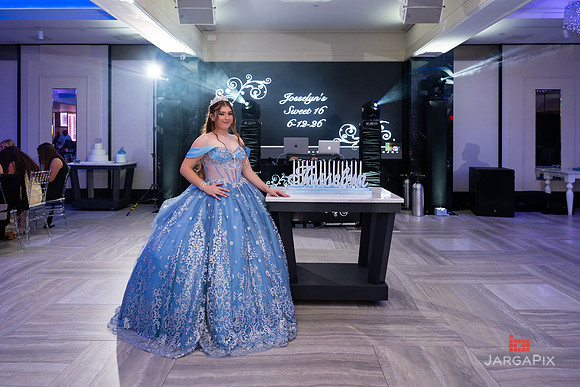 Josselyn_Sweet16_Preview-59