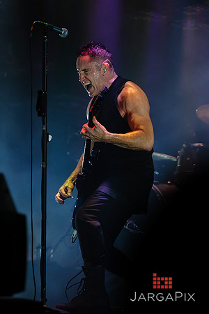 Nine_Inch_Nails_Prudential_2013-008