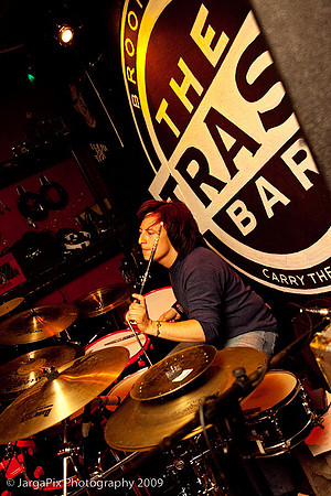 In_Musth@Trash_Bar-142.jpg