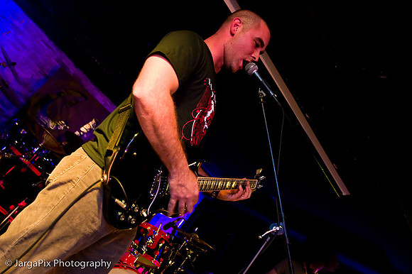 In_Must@CC-079