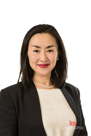 AXA_Group_Headshot_Session-151_pp