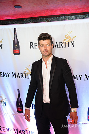 Robin_Thicke_Birthday_Remy_Martin__SoHo_Exp_2013-095