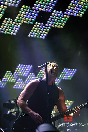 Nine_Inch_Nails_Prudential_2013-012