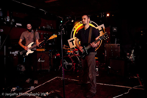 In_Musth@Trash_Bar-004.jpg