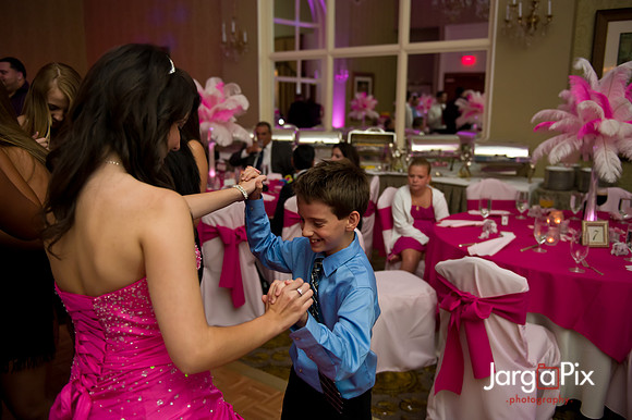 Il Villagio Sweet 16
