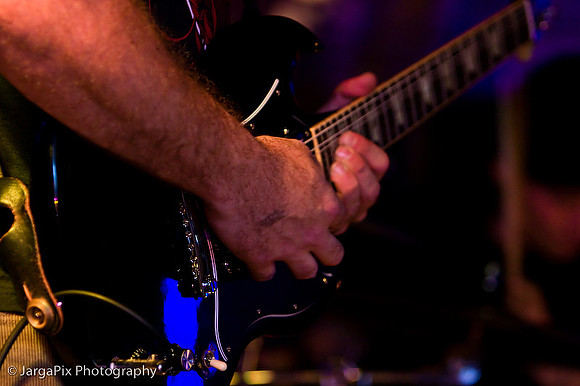 In_Must@CC-185